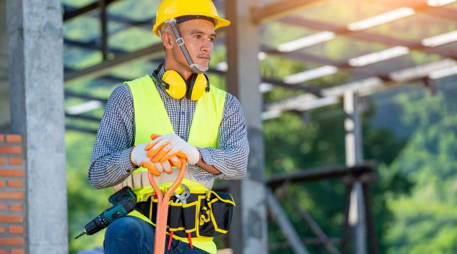 Professional gutter cleaning in Dighton, KS